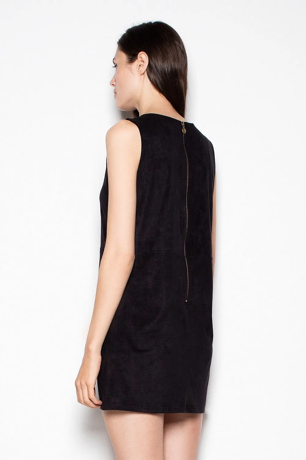 Chic Versatility: Venaton Midi Dress for Effortless Daytime Glamour