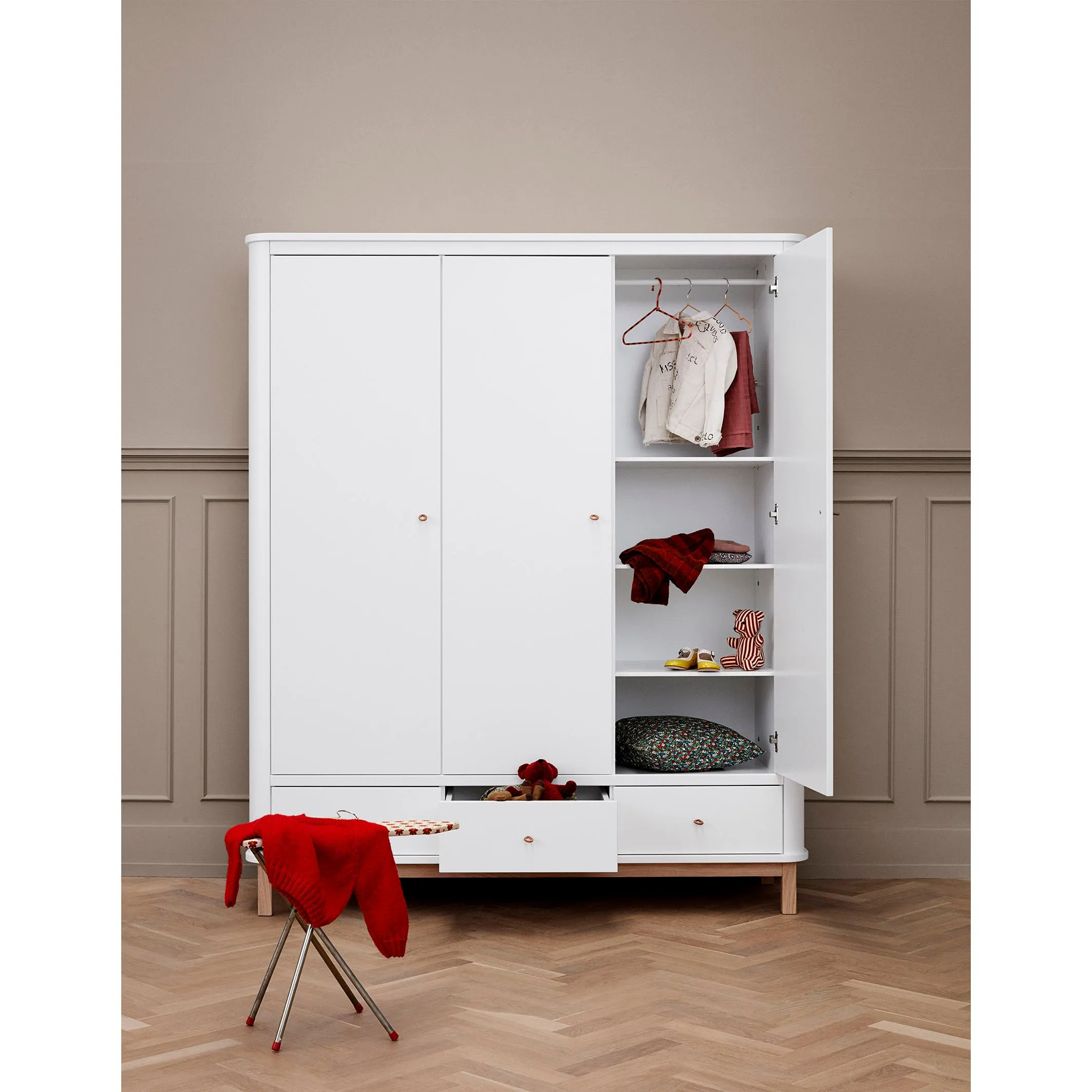 Oliver Furniture Wood Wardrobe 3 Doors White